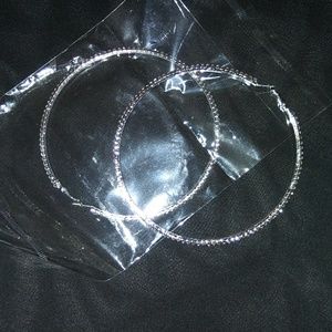 NEW Hoop earrings